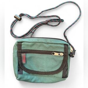 VINTAGE G.H.BASS Maine Gear belt bag or crossbody/fanny bag. Great preloved bag